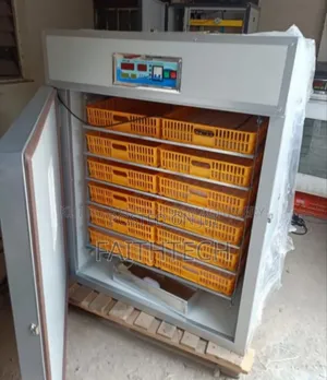 1056 Eggs Incubator