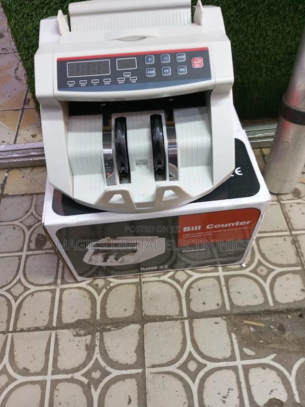 Top Guarantee Red Bill Counter
