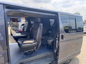 Executive 8 Seater Van for Hire