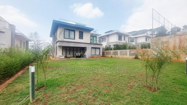 4bdrm Townhouse/Terrace in Loresho for sale