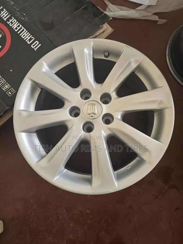 Toyota Crown Original 18 Inch Rim