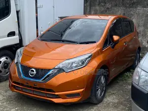 Nissan Note 2018 Orange
