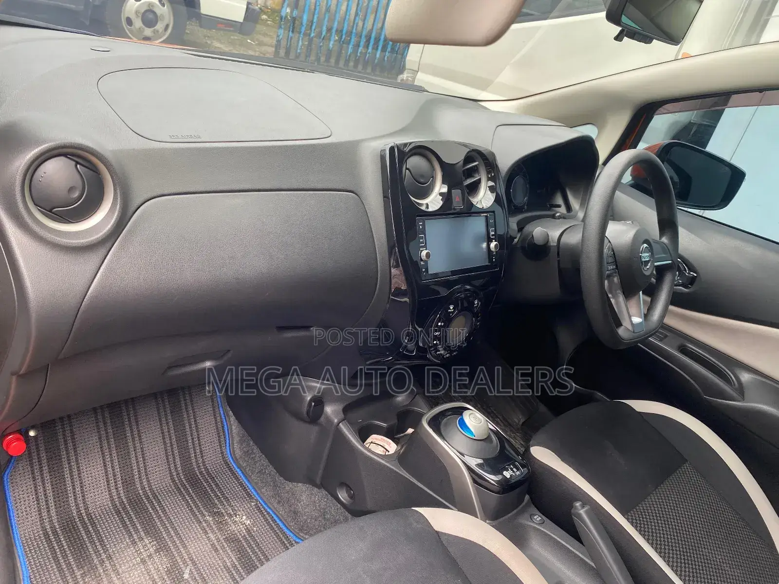 Nissan Note 2018 Orange