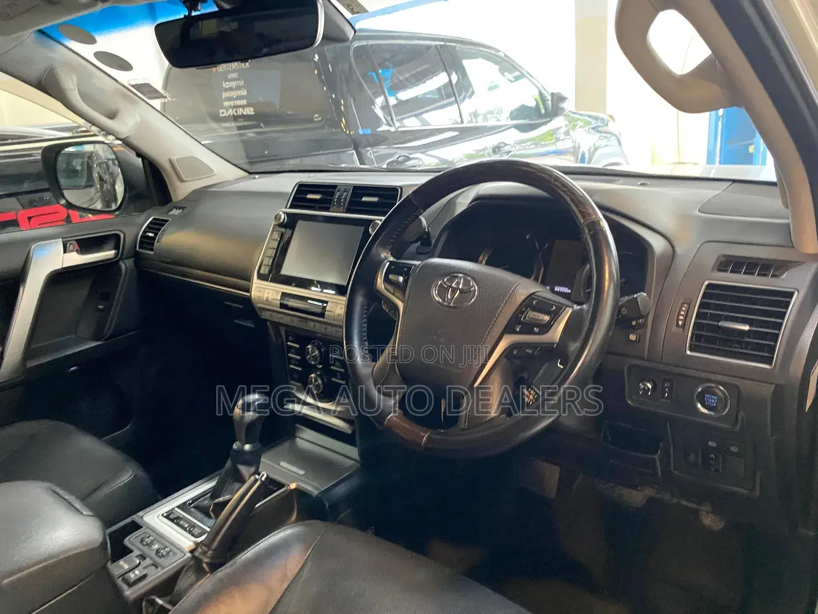 Toyota Land Cruiser Prado 2018 White