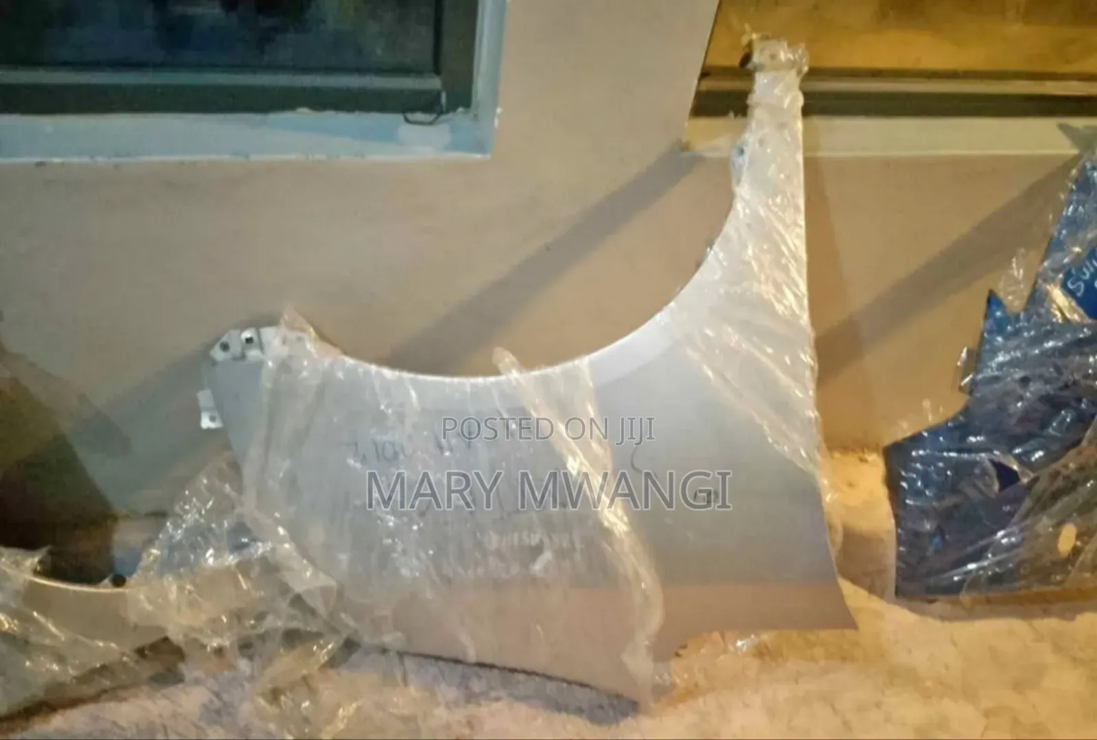 Ex Japan Noah 2012 Wing /Fender Available