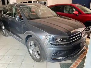 Volkswagen Tiguan 2018 Gray