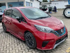 Nissan Note 2018 Red