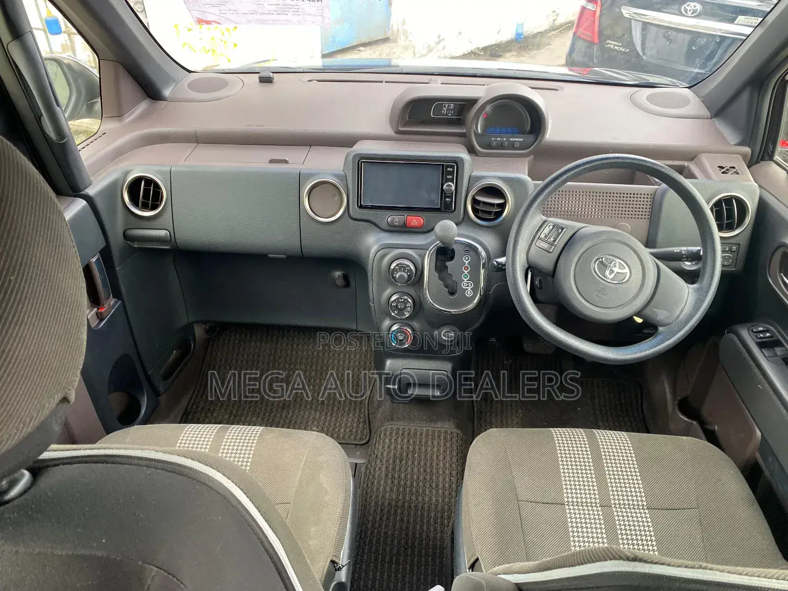 Toyota Spade 2018 Black