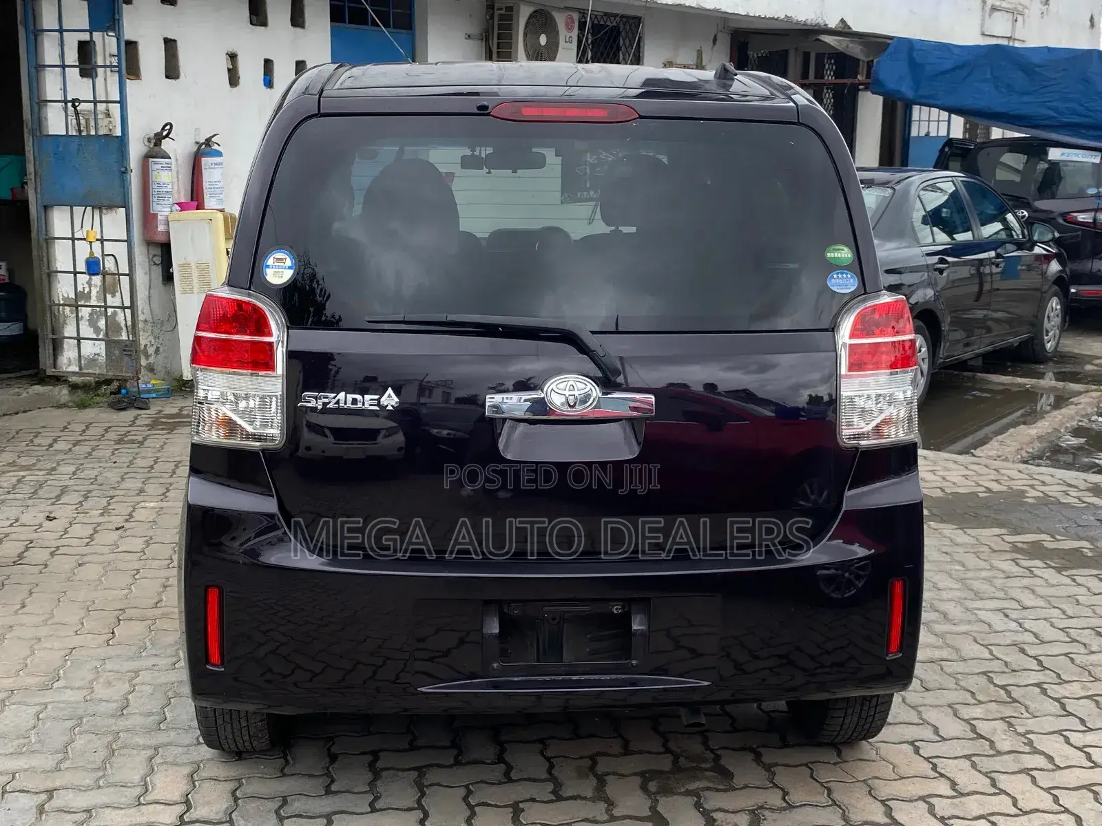 Toyota Spade 2018 Black