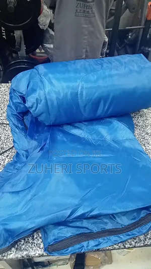 Camping Sleeping Bags Comfortable Warm and Weather Proof