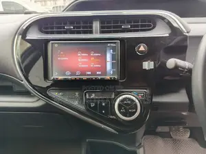 Toyota Aqua 2018 Silver
