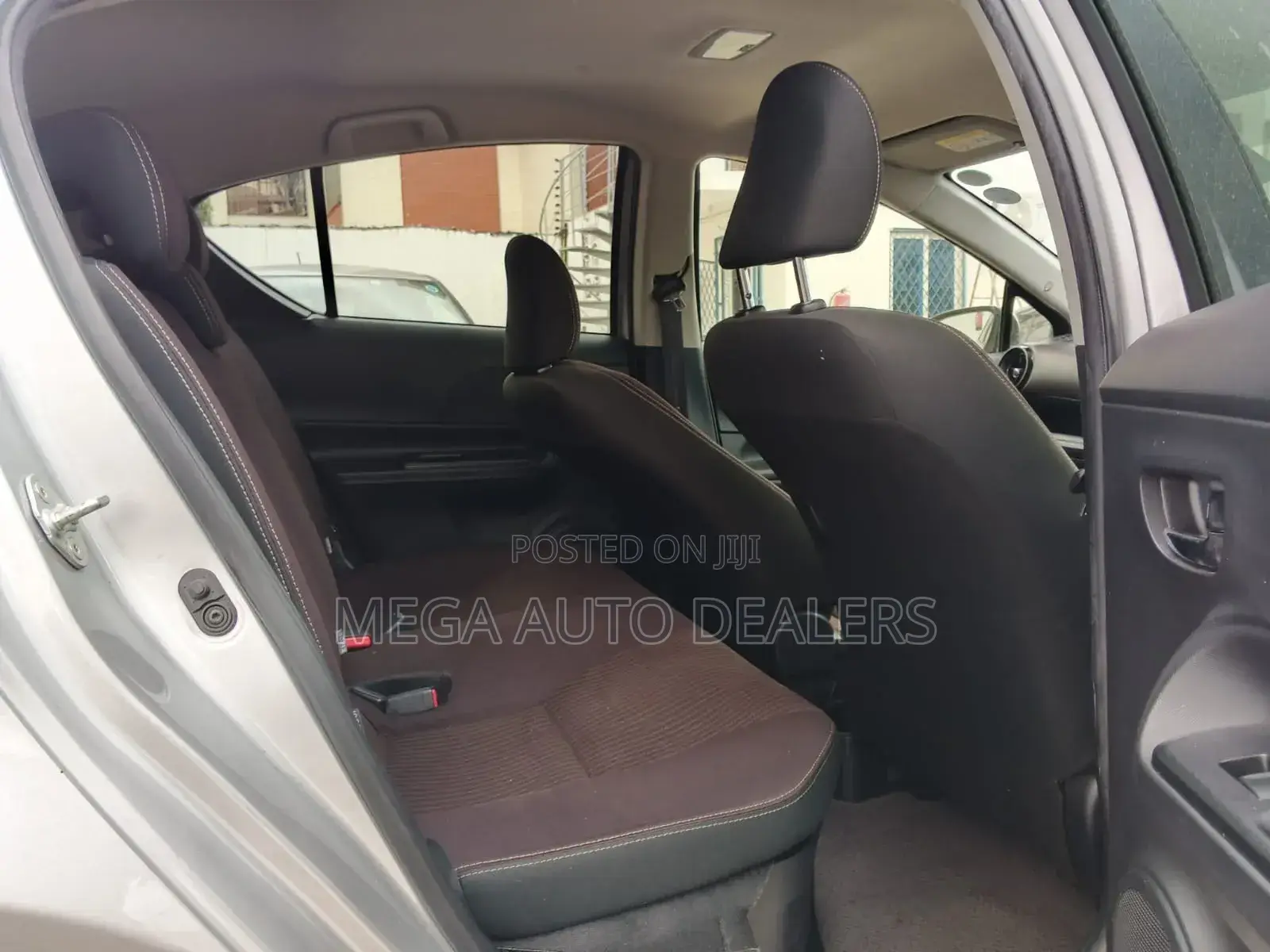 Toyota Aqua 2018 Silver