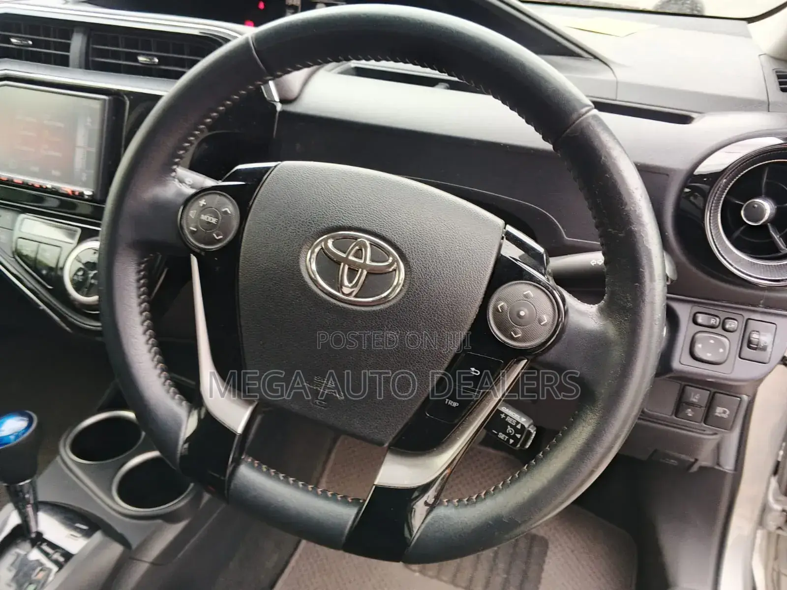 Toyota Aqua 2018 Silver