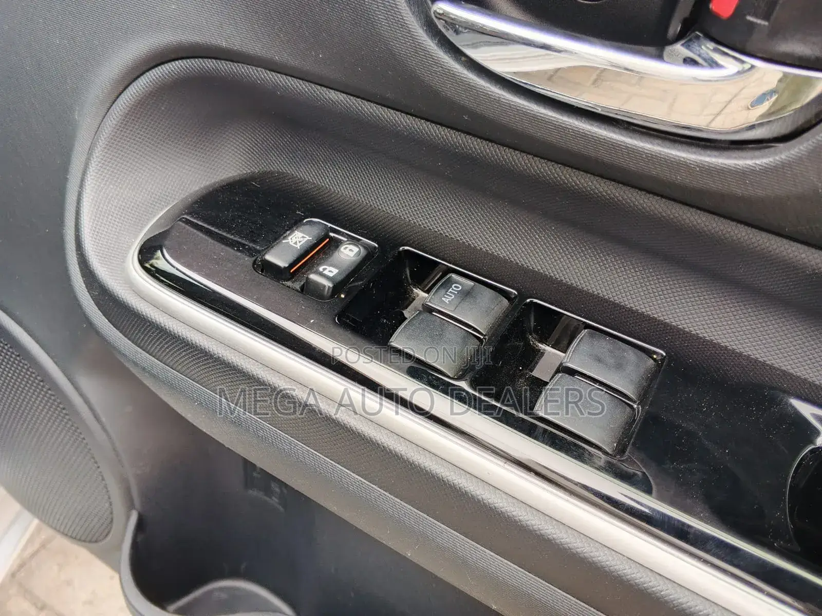 Toyota Aqua 2018 Silver