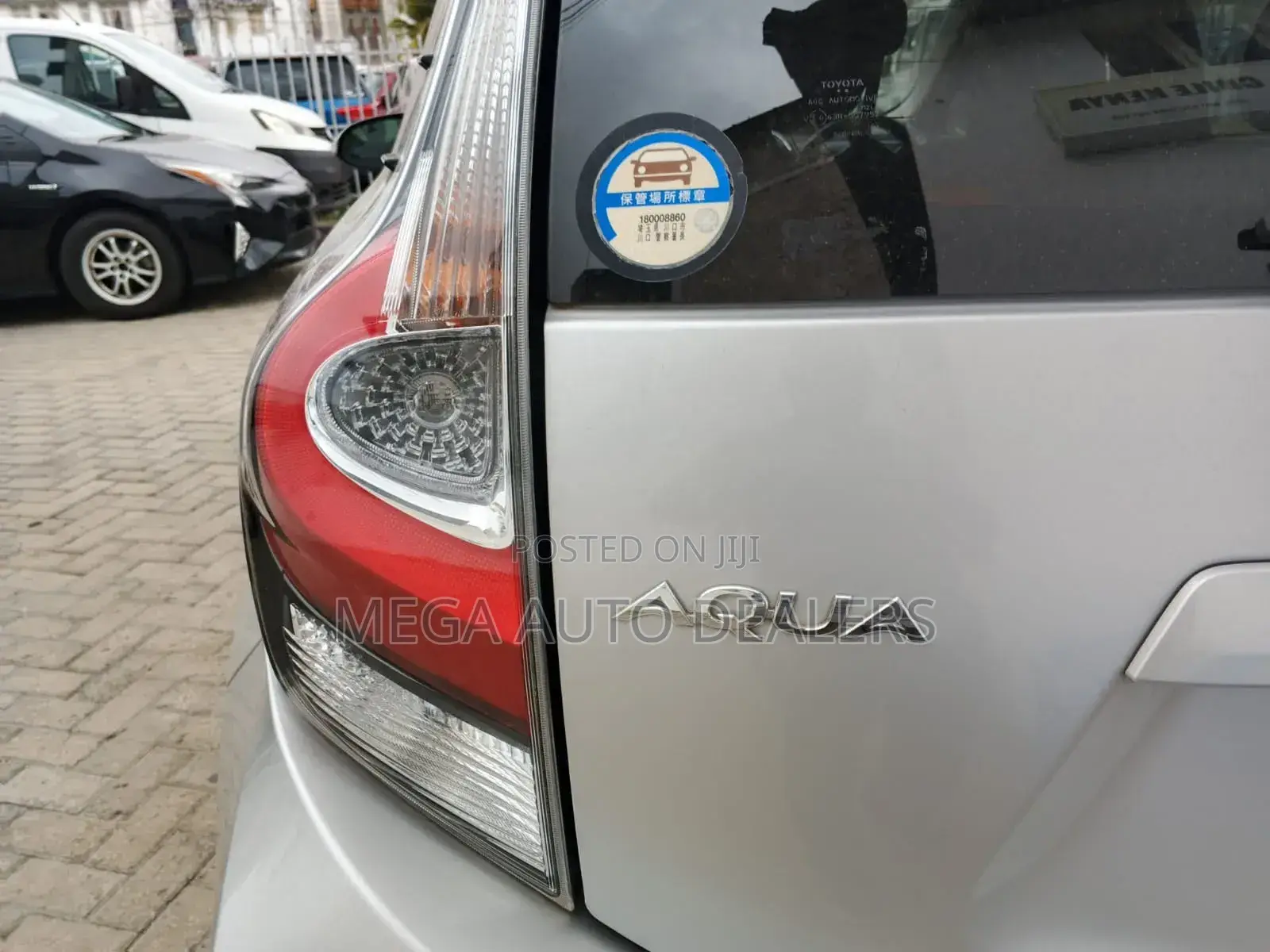 Toyota Aqua 2018 Silver