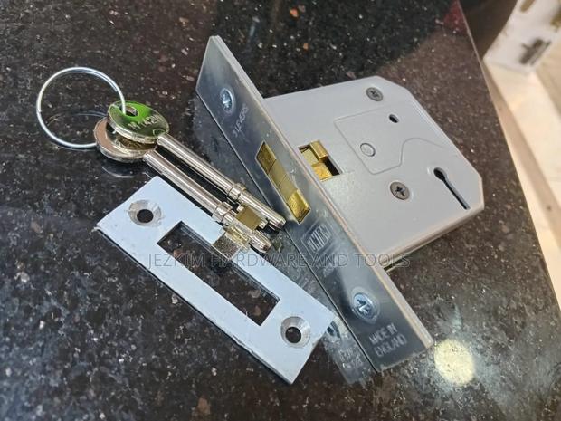 Sliding Door/Gate Lock - thumbnail 3