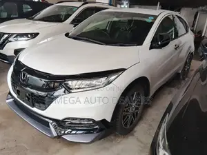 Honda Vezel 2018 White