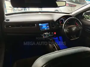 Honda Vezel 2018 White