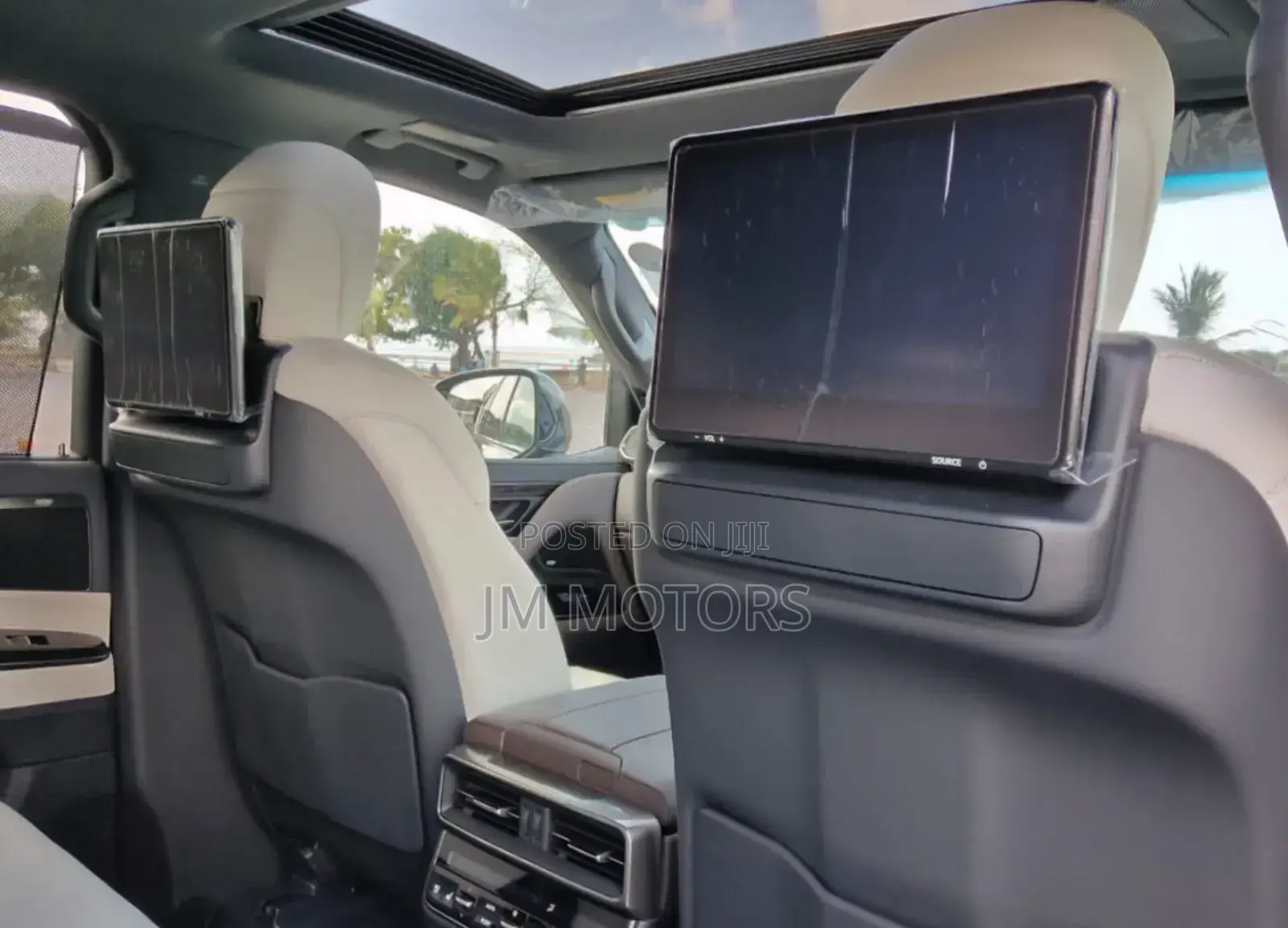 Lexus LX 2023 Green