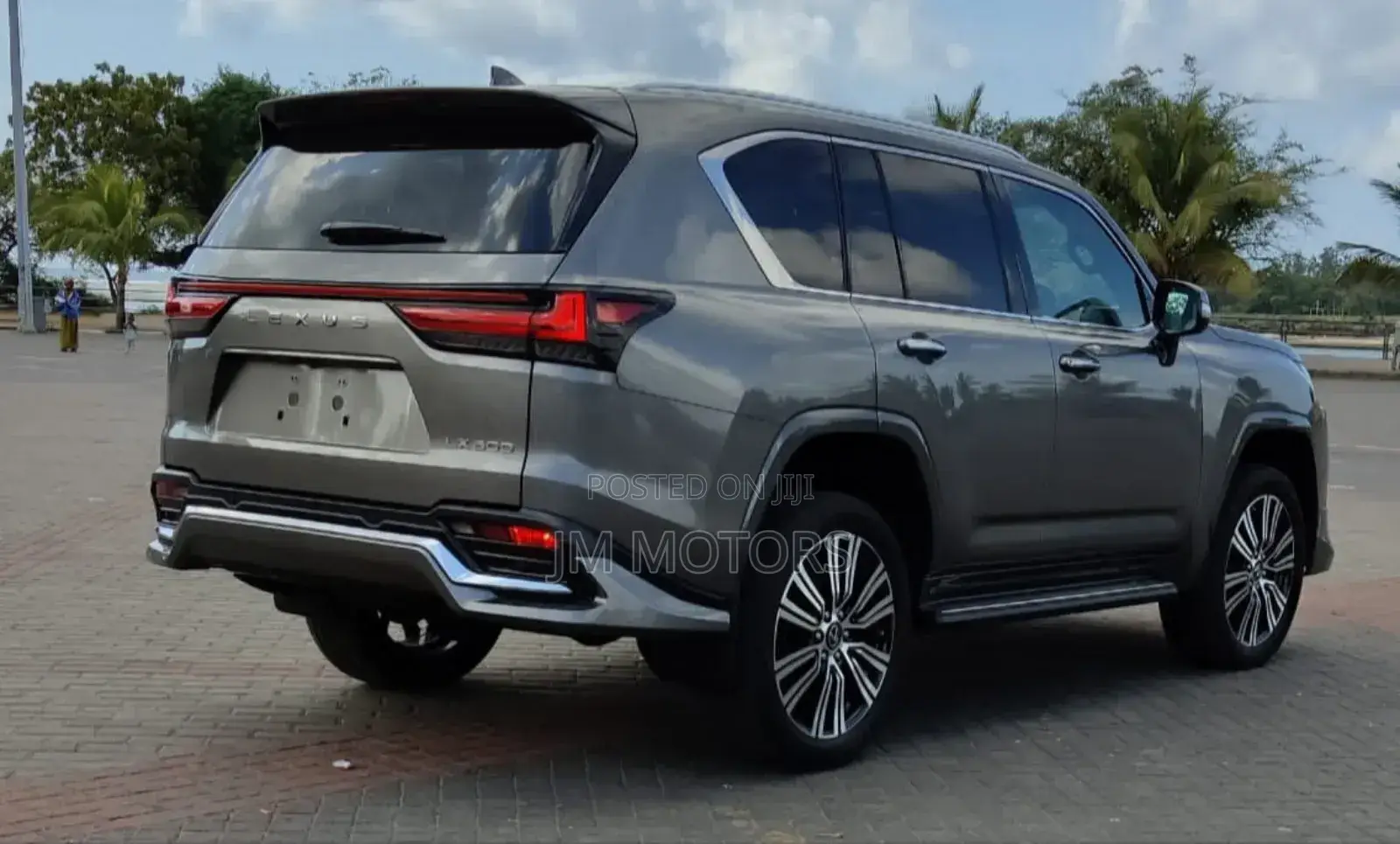 Lexus LX 2023 Green