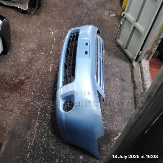 Toyota Raum 2005/2010 Front Bumper With Fog Covers. Ex Japan