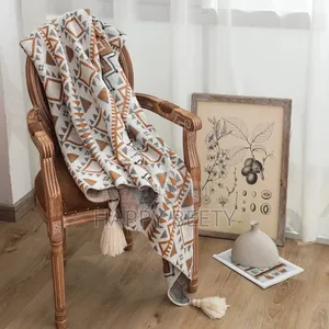 *Nordic Bohemian Knitted Throw Blankets With Tassels*