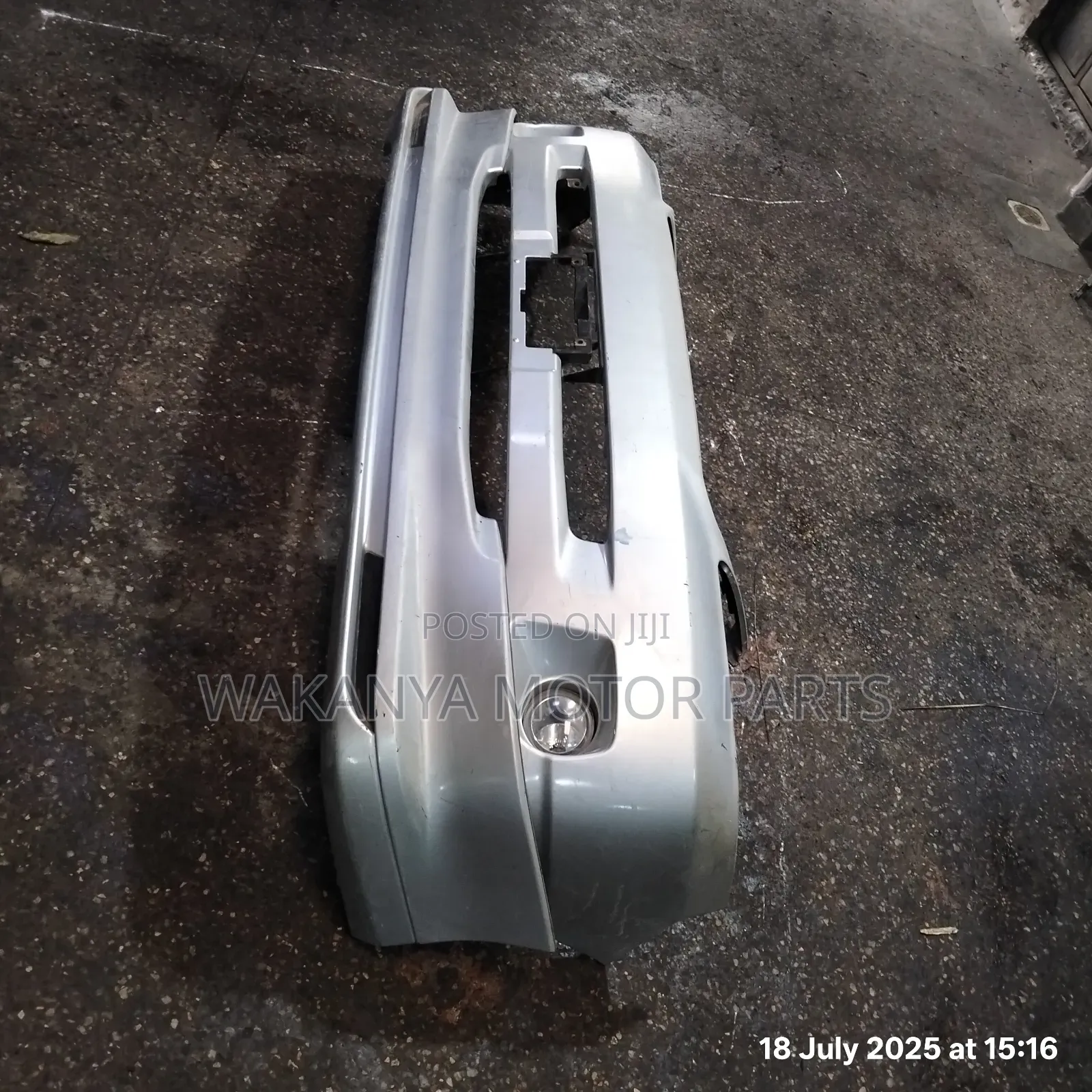 Toyota Noah 2002/2003 Front Bumper With Body Kit and Fogs