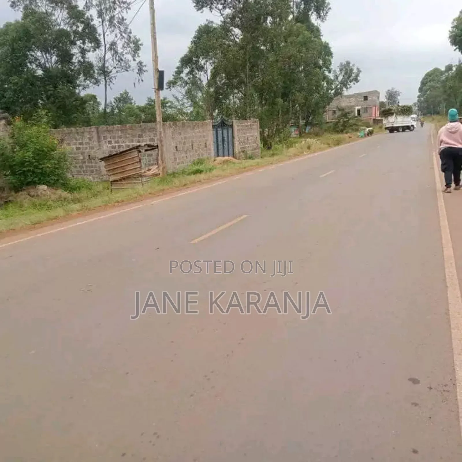 2 Acres Juja
-Ready Title Deed 
-Going for Kes 25m Per Acre