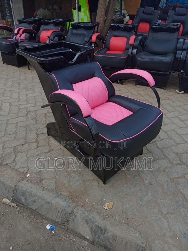 Salon Sink Chair - main view