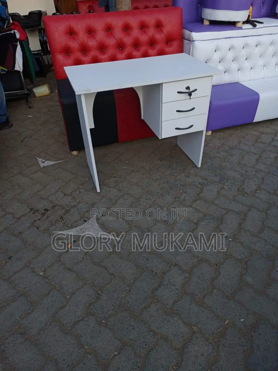 Nail Table