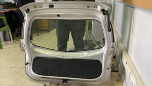 Nissan March Boot