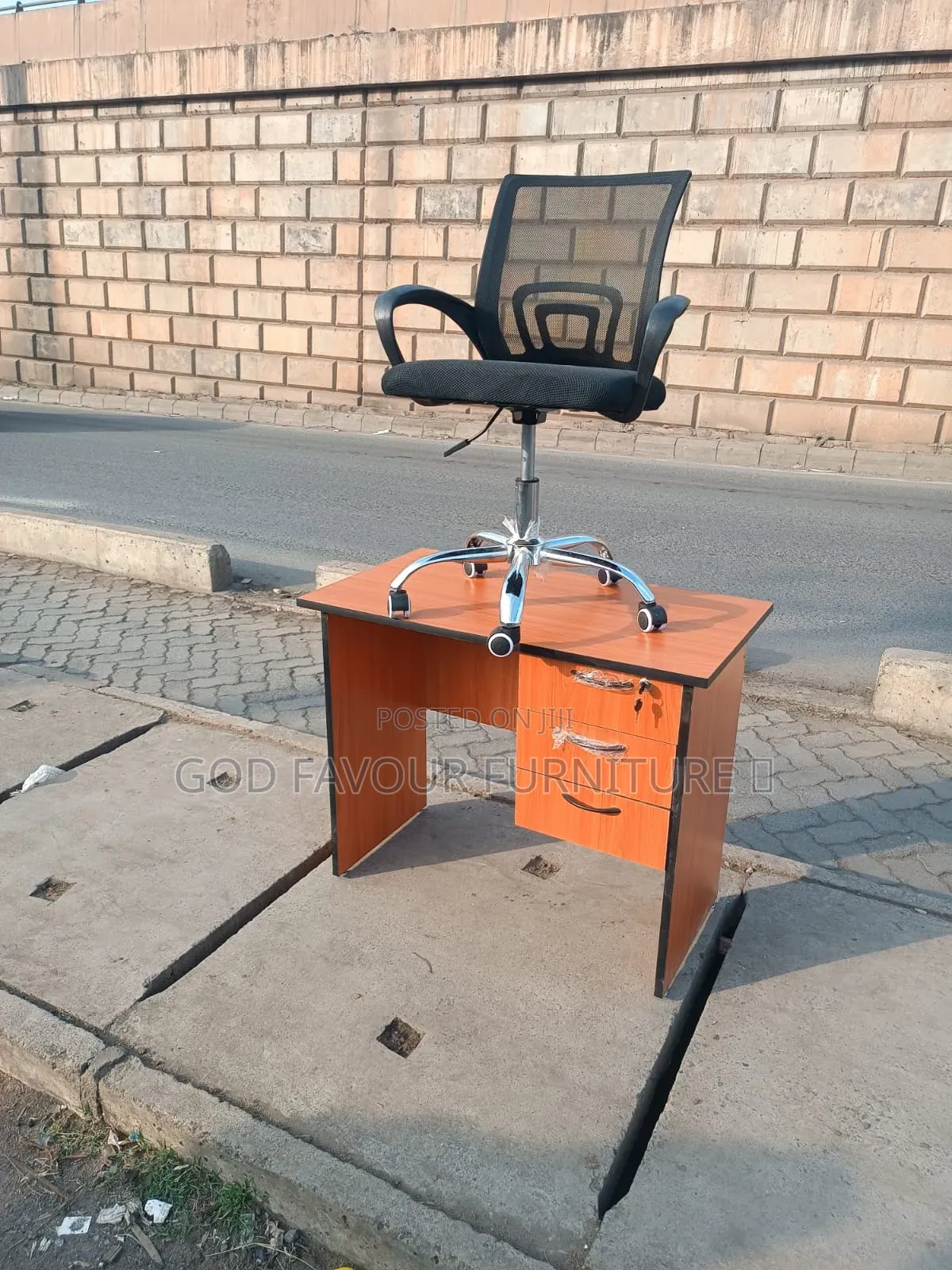 Unique Design Office Desk With Mesh Office Chair Rf7k