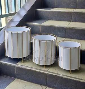 Beautiful Aesthetic Floor Standing Flower Pot* Set (3)