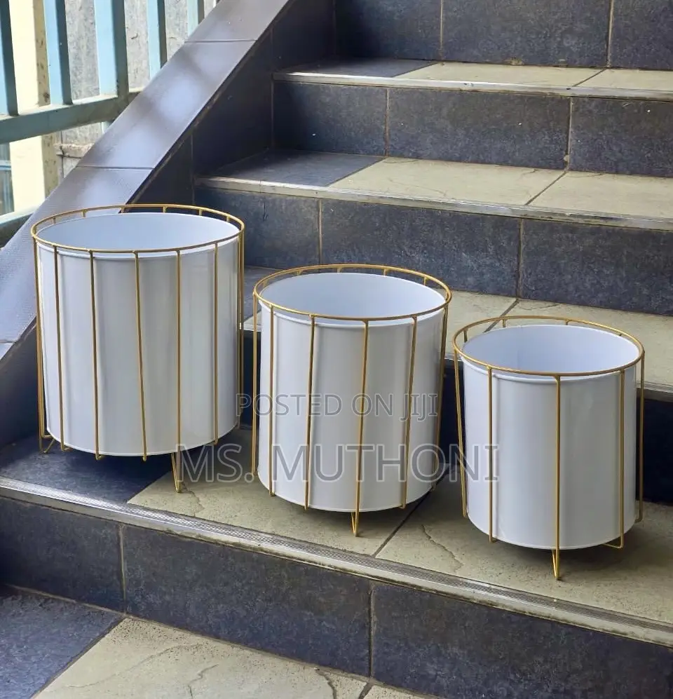 Beautiful Aesthetic Floor Standing Flower Pot* Set (3)