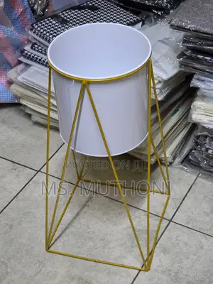 Nordic Geometric Metal Iron Plant Display Planter