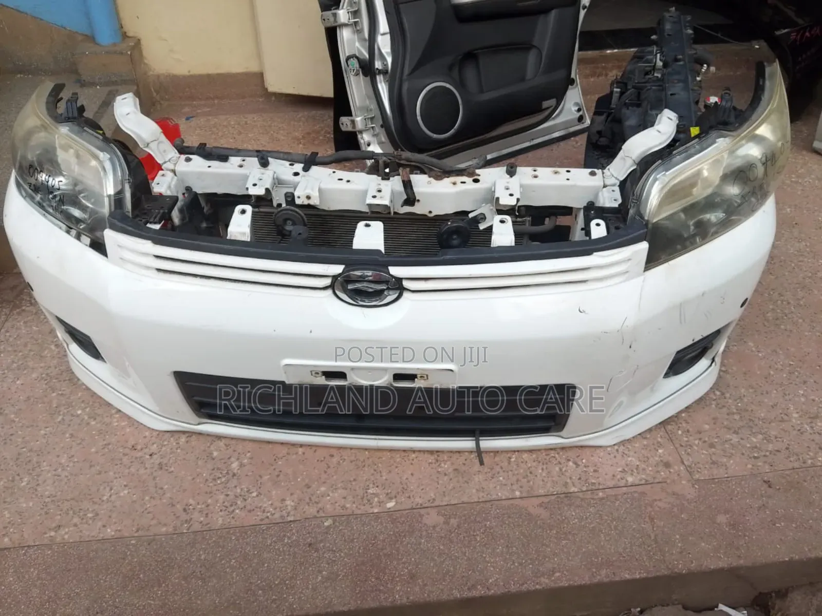 Toyota Rumion Nose Cut