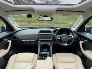 Jaguar F-Pace 2018 Blue