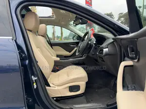 Jaguar F-Pace 2018 Blue
