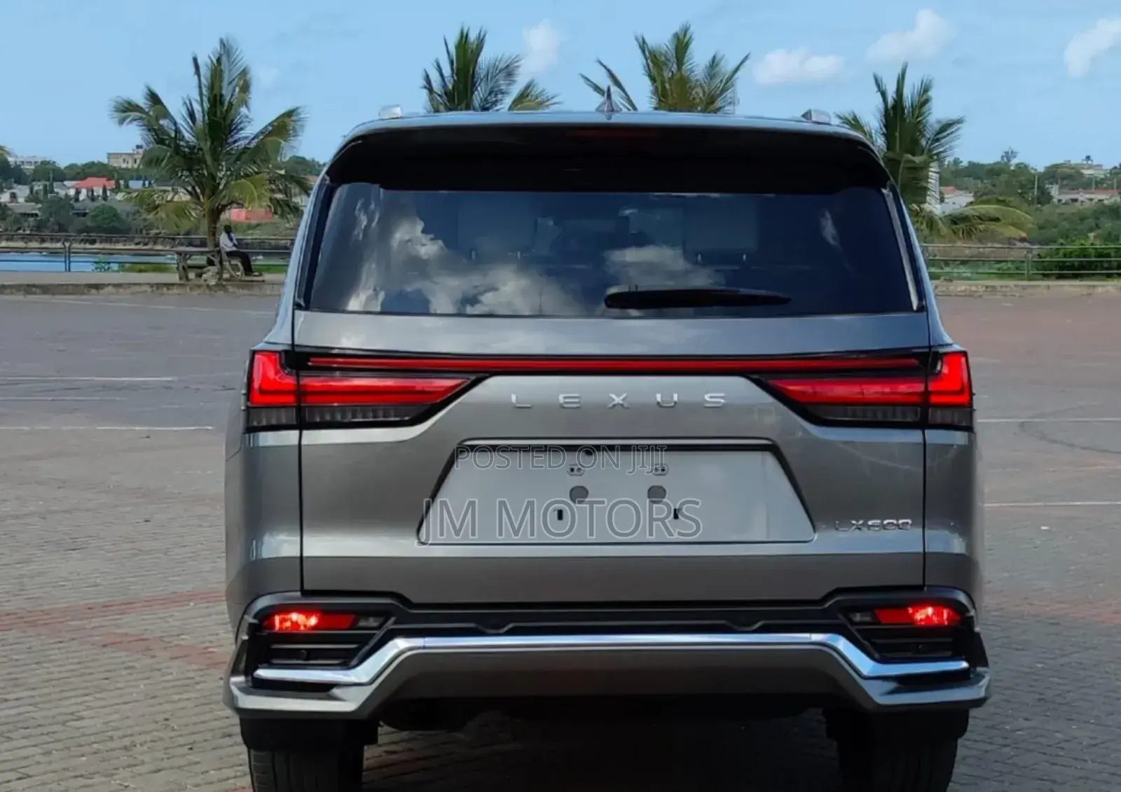 Lexus LX 2023 Green