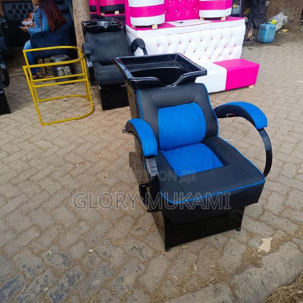 Salon Sink Chair - main view