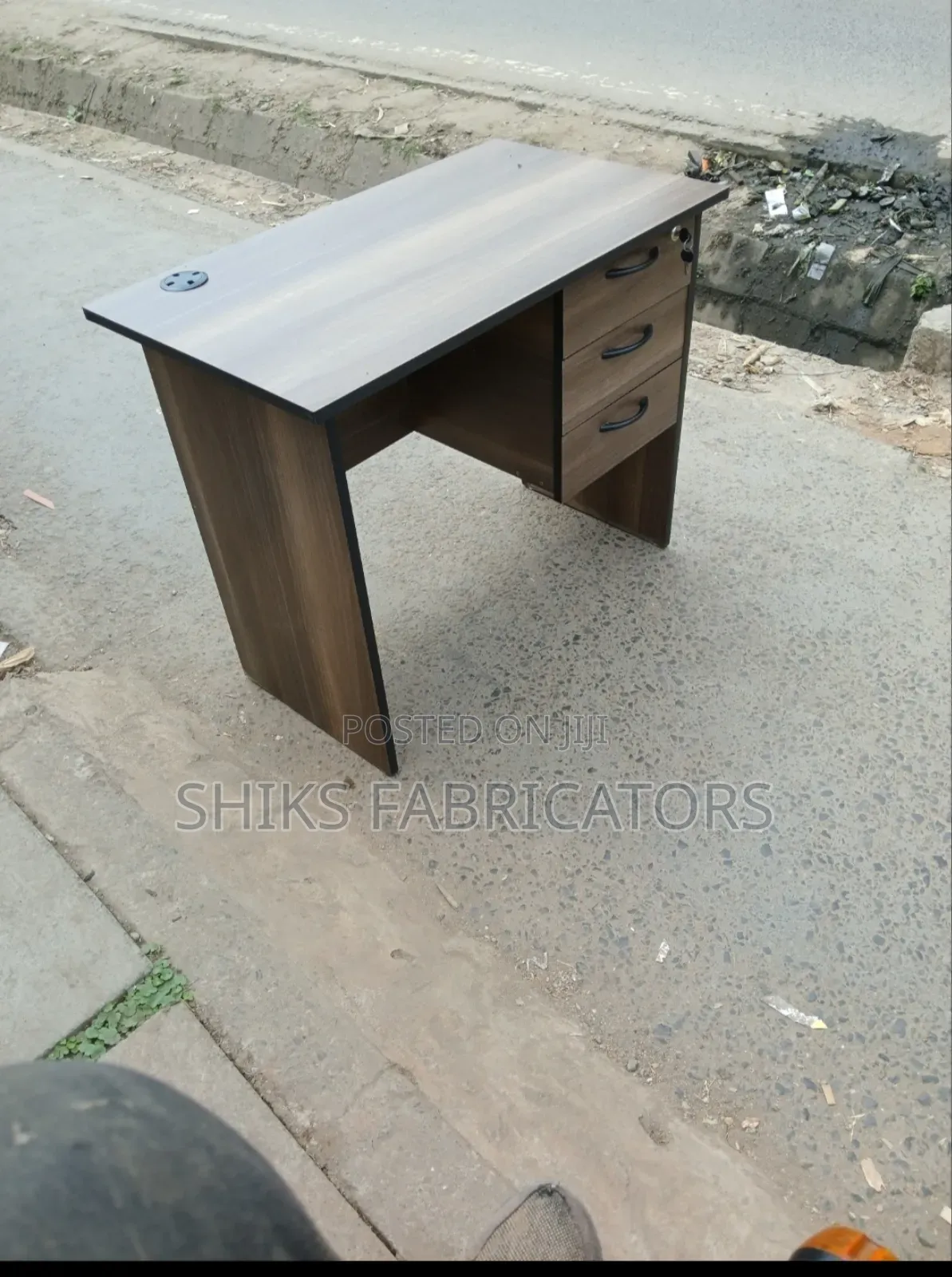 Office Desk