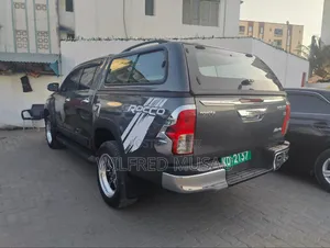 Toyota Hilux 2019 Black