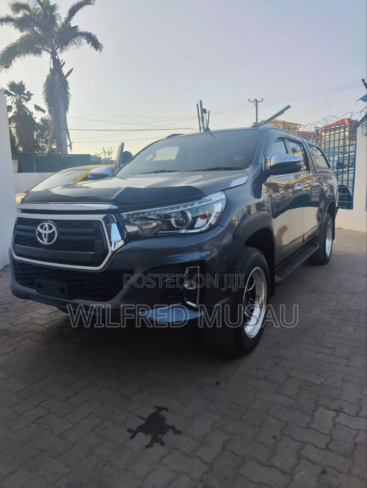 Toyota Hilux 2019 Black