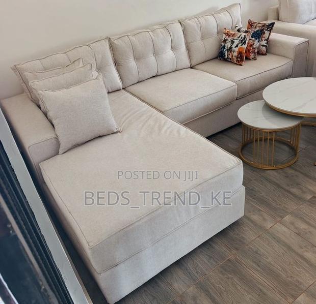 6 Seater Modern L Seat With Free Throw Pillows