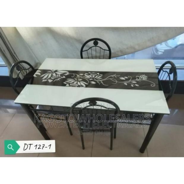 Dt127-1 Four Sitter Dinnig Table