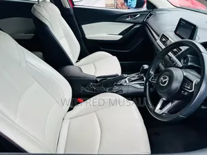 Mazda Axela 2018 Red