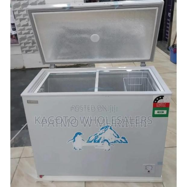 Color Grey - Ecomax Freezer 219l