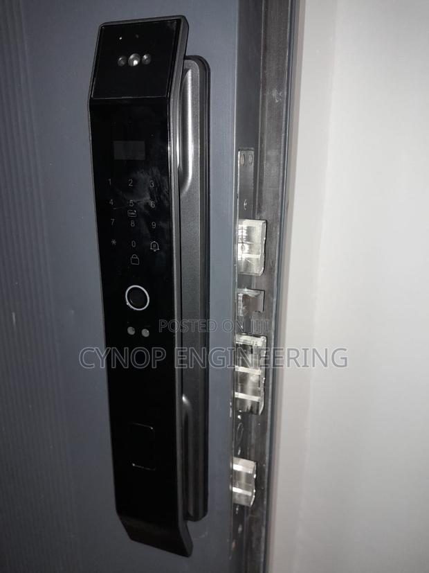 Biometric Smart Lock Offering Keyless Door Security