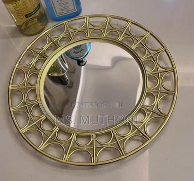 *32cm Gold Round Charger Plates With a Mirror*