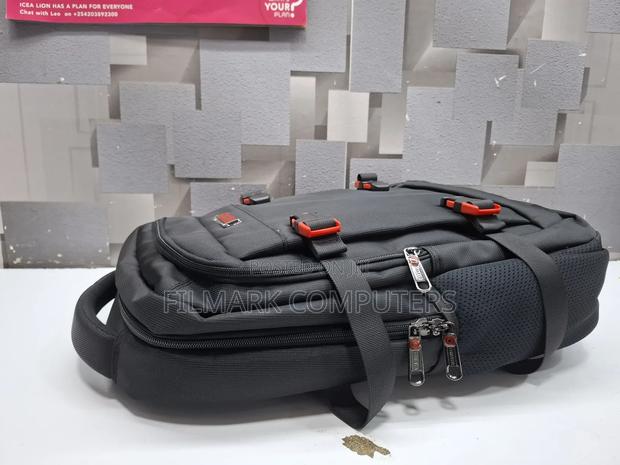 Omaya 17.3" Laptop Backpack - thumbnail 4